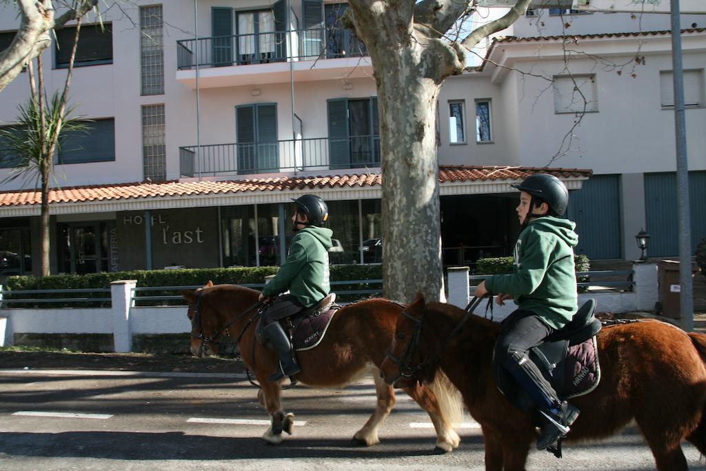Hotel L'Ast Μπανιόλες Εξωτερικό φωτογραφία