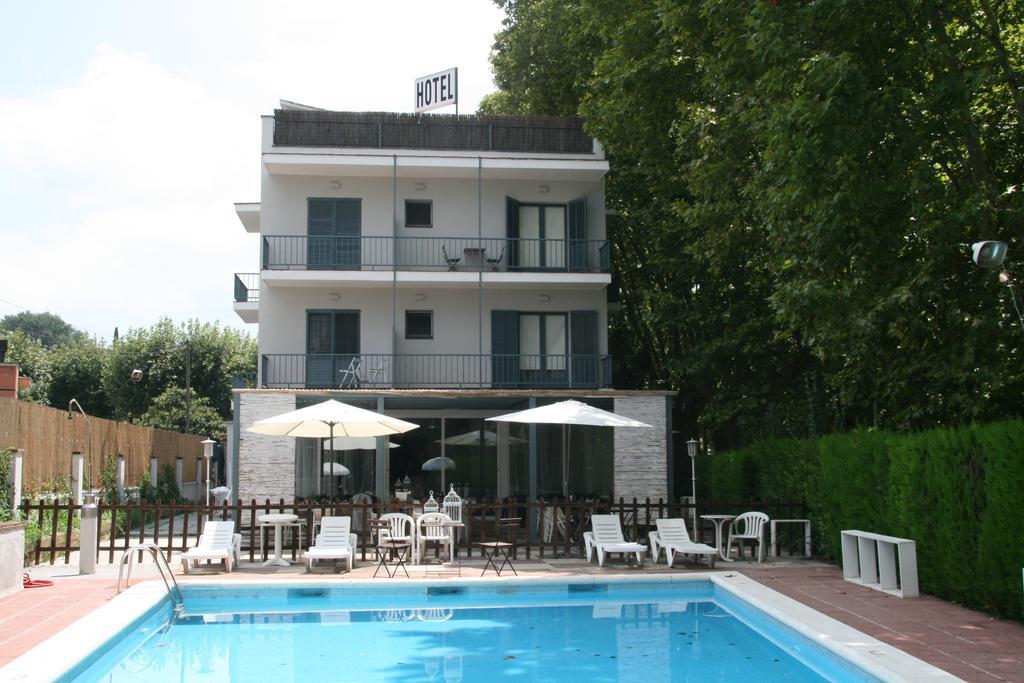Hotel L'Ast Μπανιόλες Εξωτερικό φωτογραφία